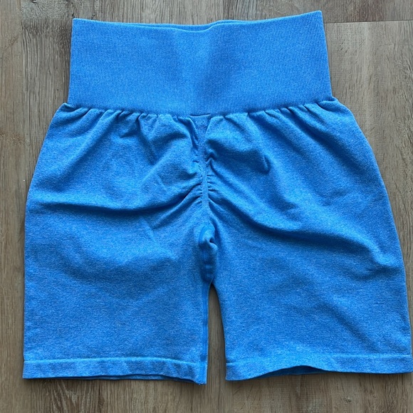 EUC copy cat GymShark style gym shorts - Picture 2 of 4